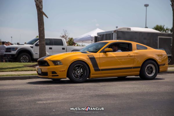 mustang week mw17 2017 mustangfanclub meet & greet myrtle beach south carolina sc s197 s550 gt sn95 new edge boss 302 school bus yellow