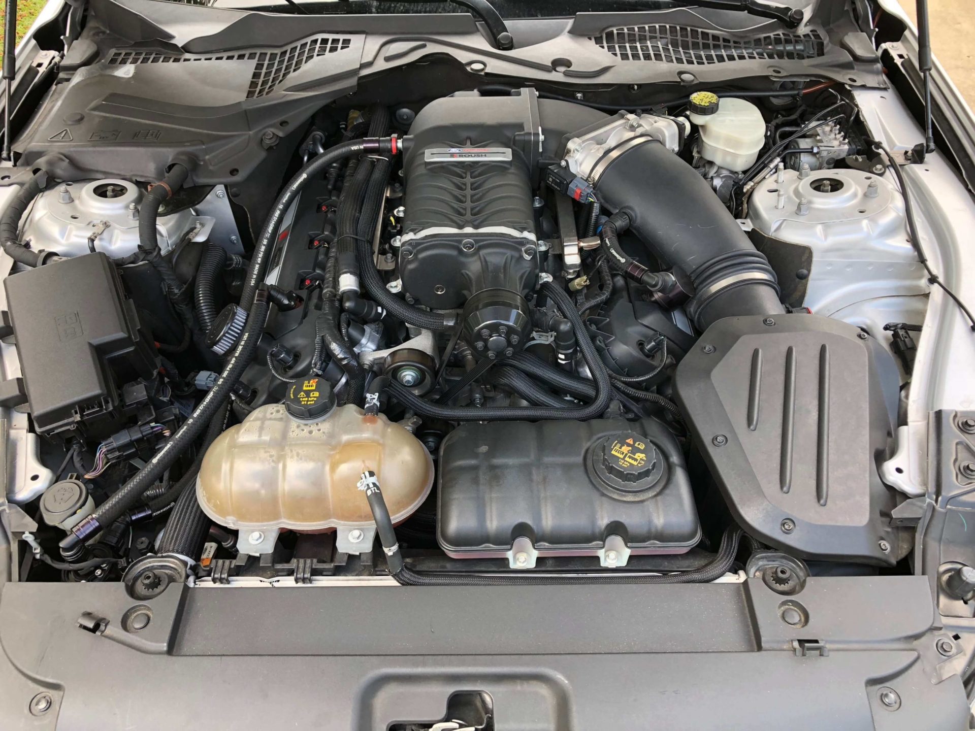ROUSH supercharger UPR Catch can
