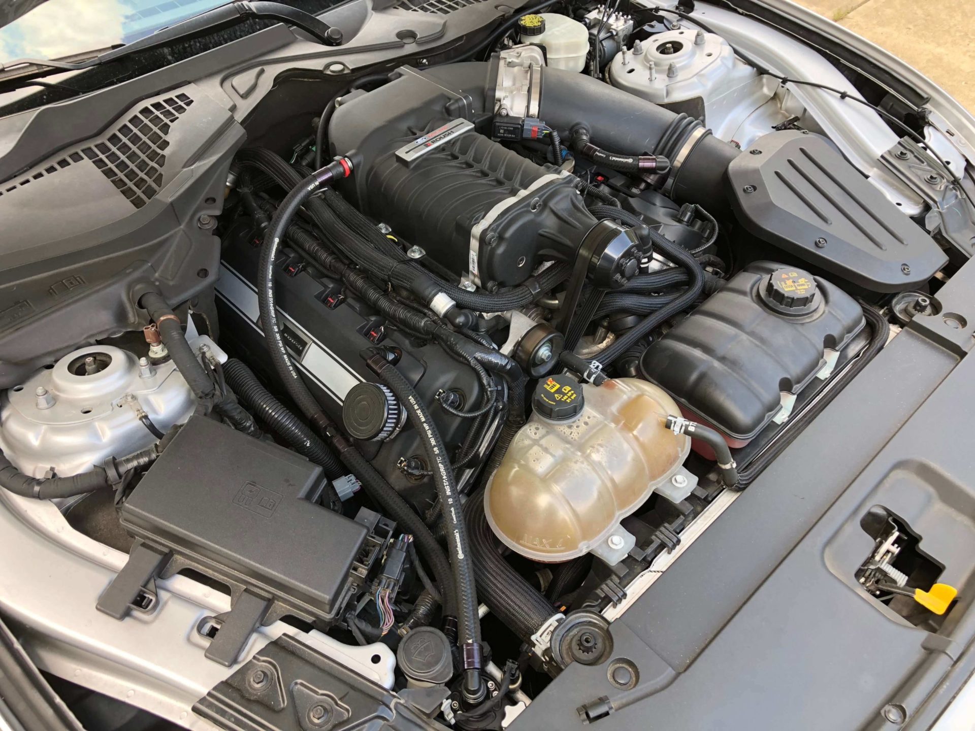 ROUSH supercharger UPR Catch can