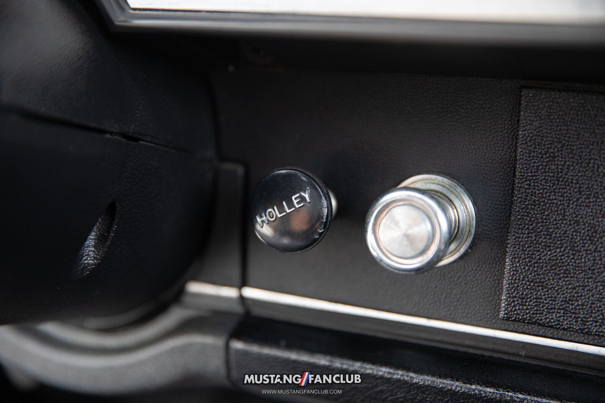Mustang ii Monroe Handler interior